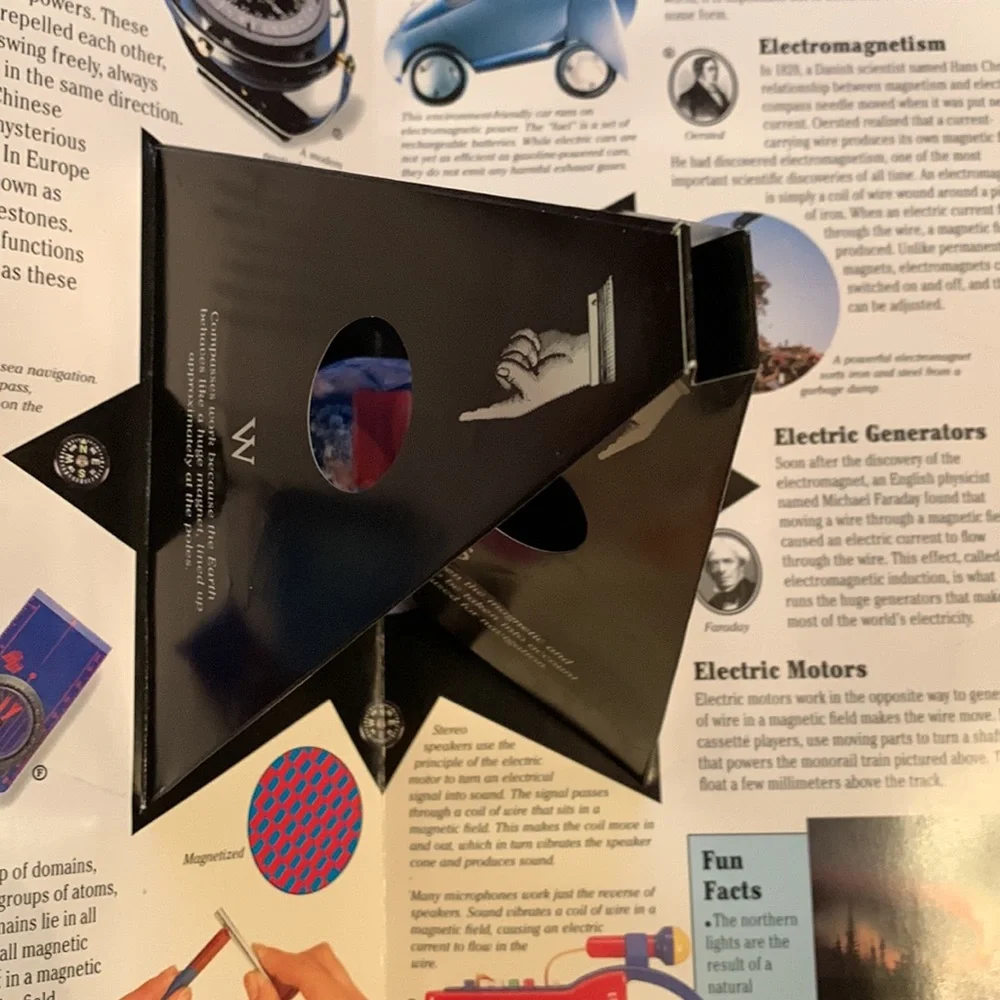 The Most Amazing Science Pop Up Book pop-up magnet compass camera Ages 9+ EUC